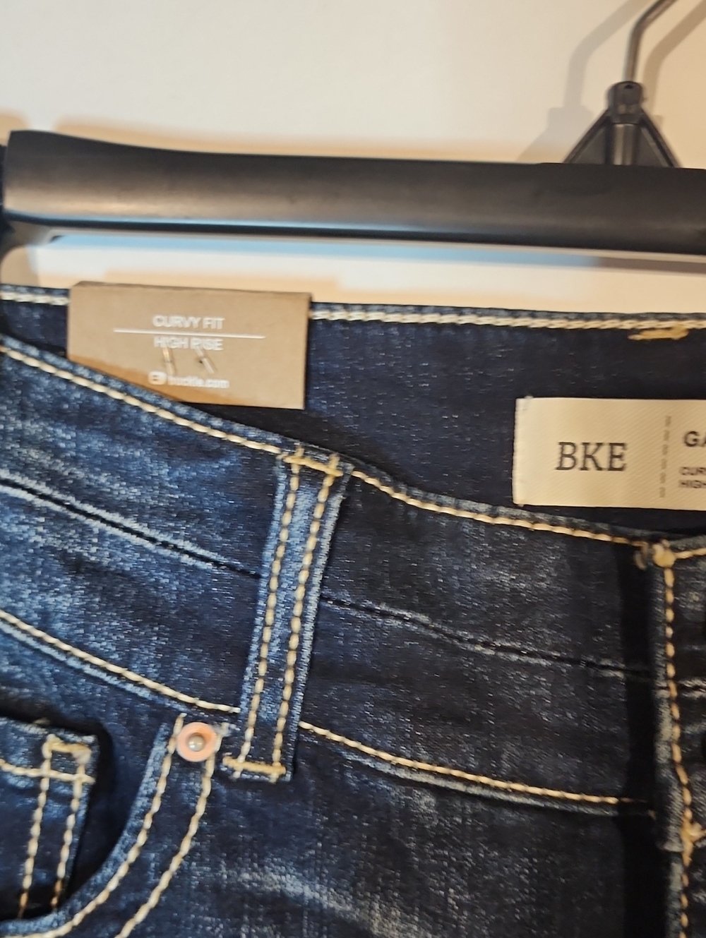 BKE Gabby High Rise Jean Capris NWT Size 30 - Picture 5 of 11